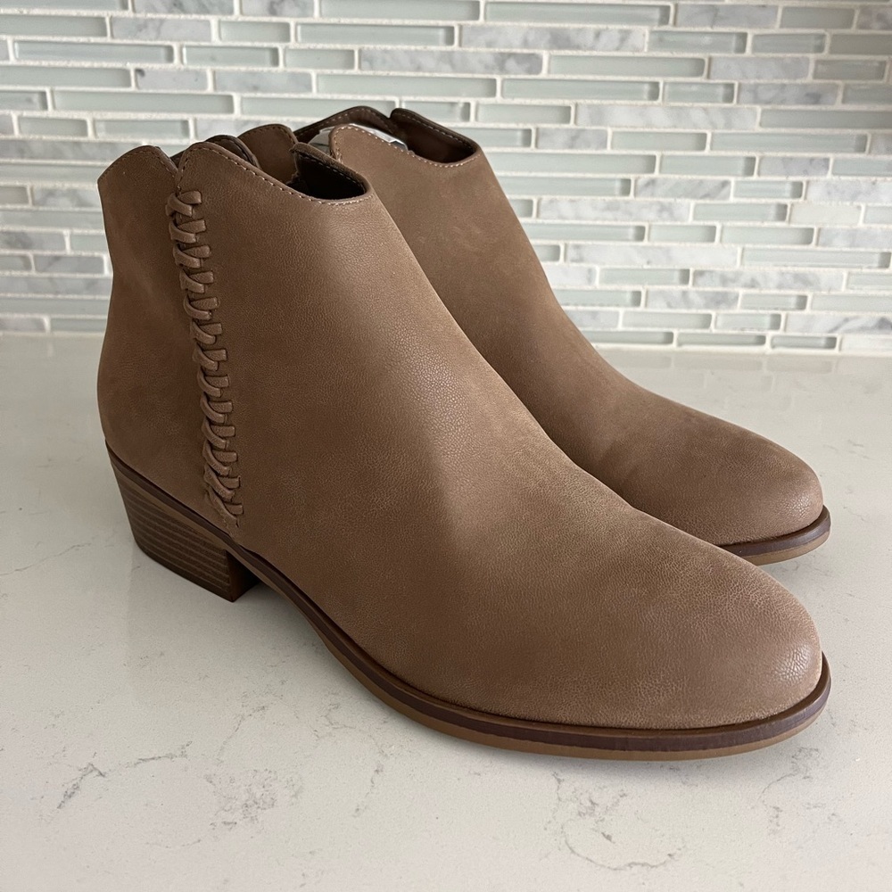 MIA Jaice Heeled Ankle Bootie Size 8.5 Taupe
